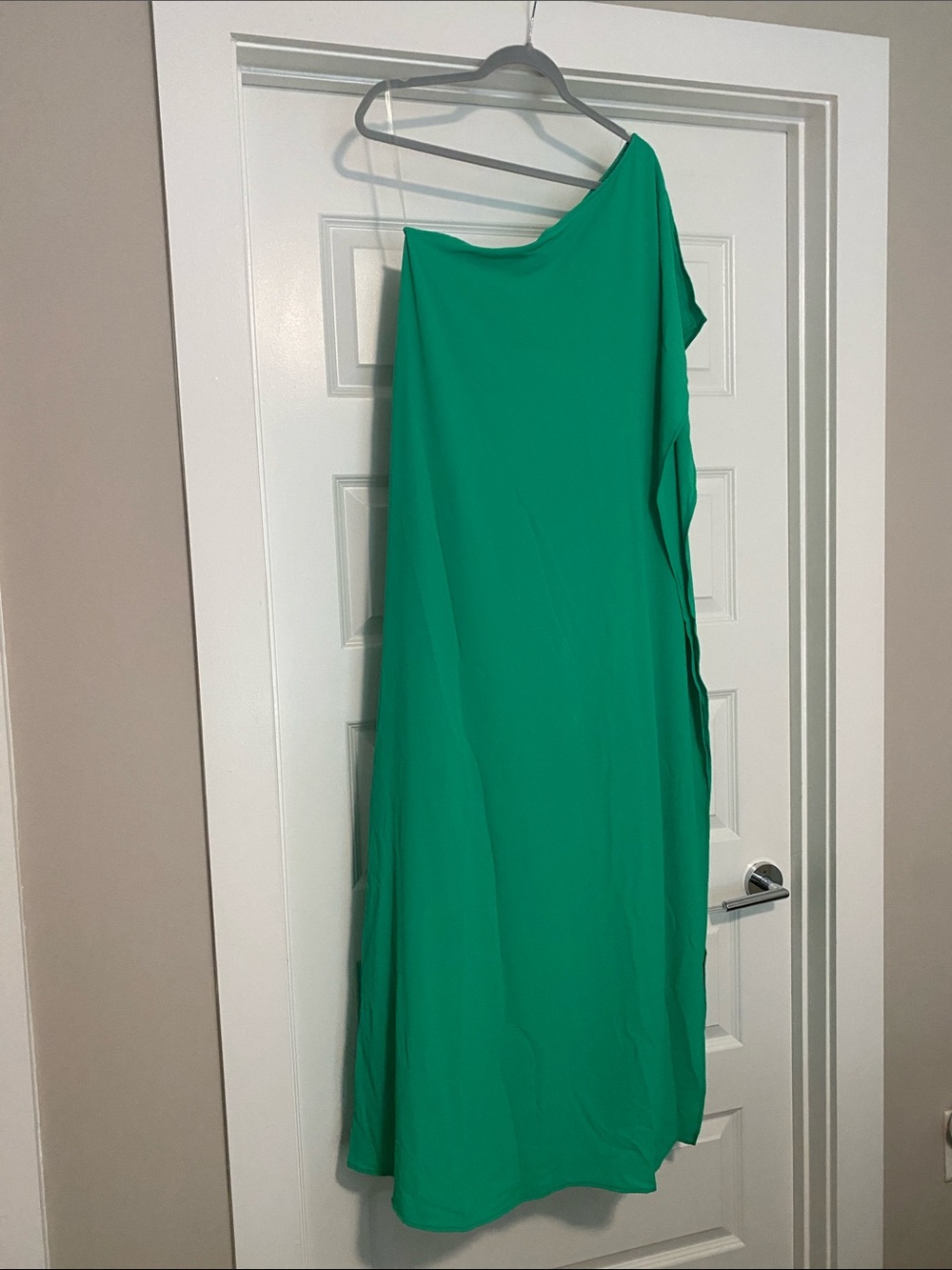 Vici One-Shoulder Emerald Green Maxi Dress